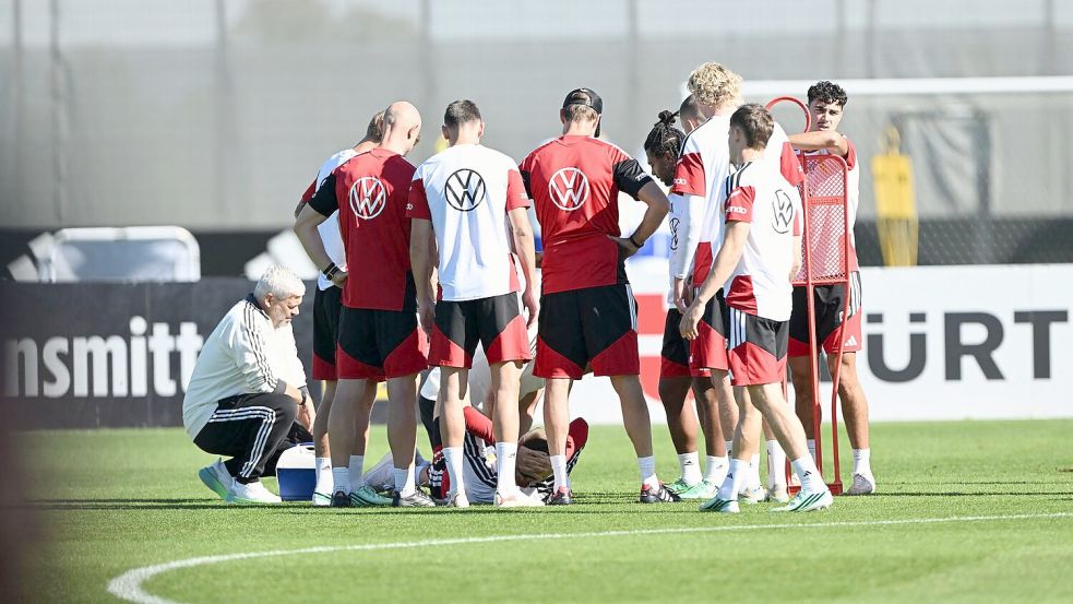 Nico Schlotterbeck hat sich im Abschlusstraining verletzt.  Foto: Federico Gambarini/dpa