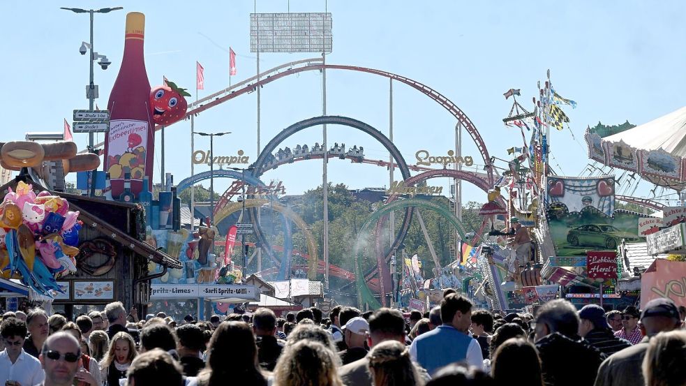 Dank fast immer guten Wetters ist die Wiesn dieses Jahr ausgesprochen gut besucht. (Archivbild) Foto: Felix Hörhager/dpa