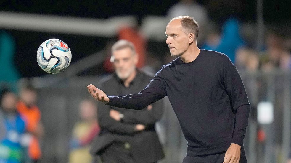 Sah eine überragende englische Mannschaft: Trainer Thomas Tuchel. Foto: Darko Bandic/AP/dpa