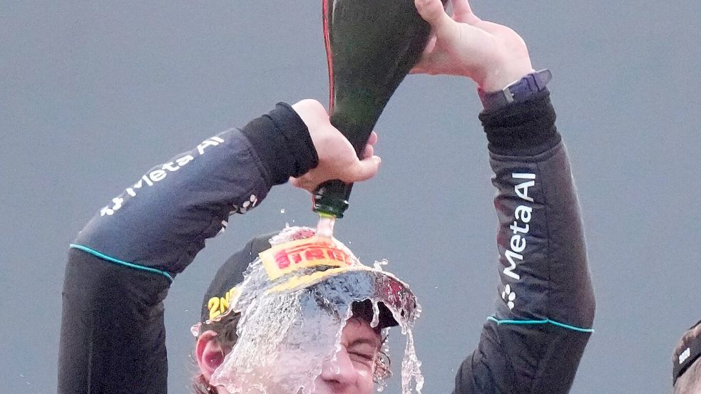 Platz zwei - und damit der nächste große Schritt zum WM-Titel für Antonelli. Foto: Aijaz Rahi/AP/dpa