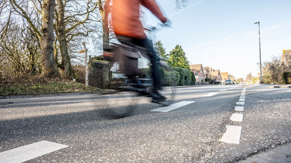 Wie sicher fühlen sich Radfahrende in Leer? Der ADFC möchte es wissen. Foto: Klaus Ortgies/Archiv