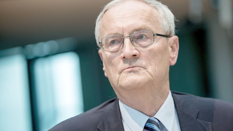 „Wir müssen wegkommen von dem Misstrauen gegenüber Nachrichtendiensten“, sagte Ex-BND-Chef August Hanning noch im Sommer. Jetzt wurde er selbst wegen Spionageverdachts festgenommen. Foto: dpa/Michael Kappeler