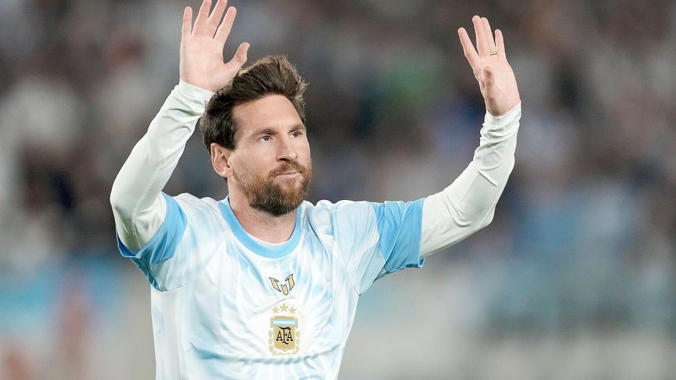 Lionel Messi vor seinem Abschiedsspiel für die argentinische Nationalmannschaft gegen Benin. Foto: Gustavo Garello/AP/dpa