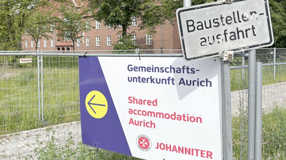 Rund 400 Flüchtlinge leben derzeit auf dem früheren Auricher Kasernengelände. Foto: Aiko Recke