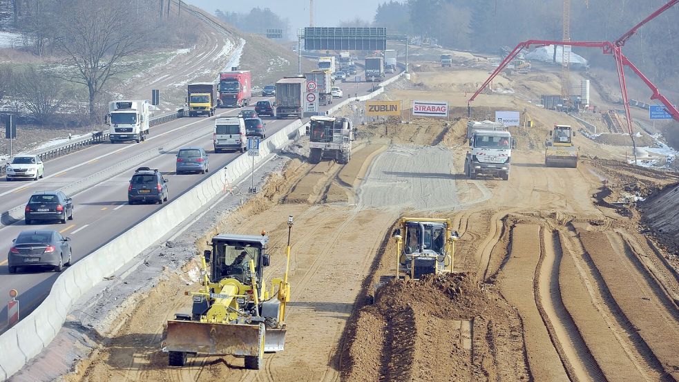 Mehr investieren und schneller bauen: das sind Ziele der Reform. Foto: Stefan Puchner/dpa
