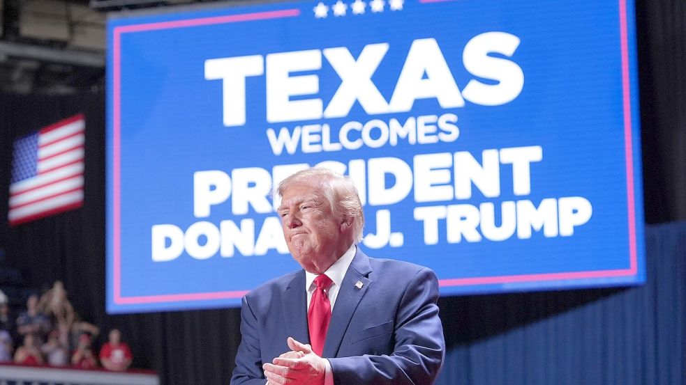 Es ist bereits Trumps dritte Reise nach Texas innerhalb eines Monats.  Foto: Alex Brandon/AP/dpa