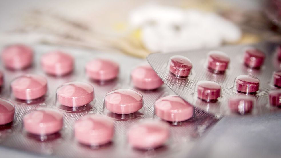 Medikamente können im Restmüll entsorgt werden. Sinnvoller ist es allerdings, abgelaufene und nicht mehr benötigte Arzneimittel in kommunalen Entsorgungszentren abzugeben. Foto: Pixabay