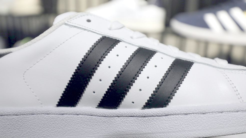 Unverkennbar: Adidas hat sein Markenzeichen mit den drei Streifen bereits zuvor vor Gericht erfolgreich durchgesetzt. Dennoch bröckelte der Markenschutz in Europa zuletzt – was den australischen Fall umso spannender macht. Foto: dpa/Wolfgang Kumm