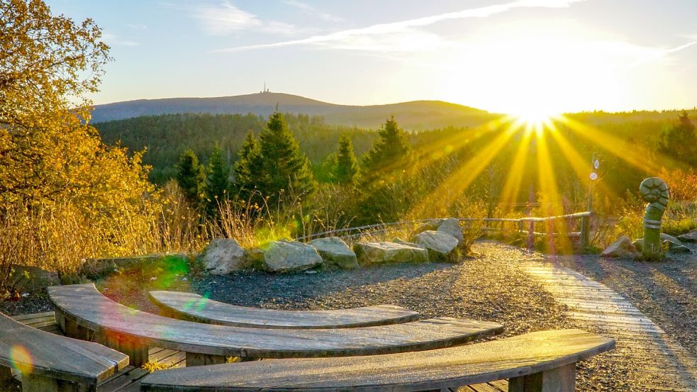 Wenn sich der Harz in ein Meer aus Gold- und Rottönen verwandelt, ist der Zeitpunkt ideal für einen Aktivurlaub. Foto: Marcel Evers, Der Wipper