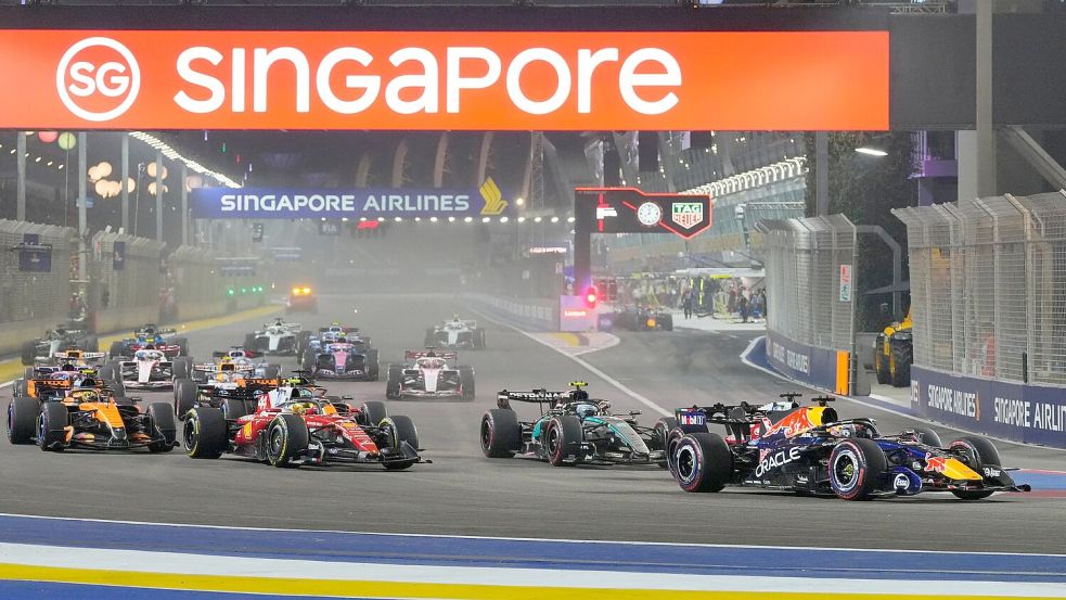 Max Verstappen gibt in Singapur Gas. Foto: Vincent Thian/AP/dpa