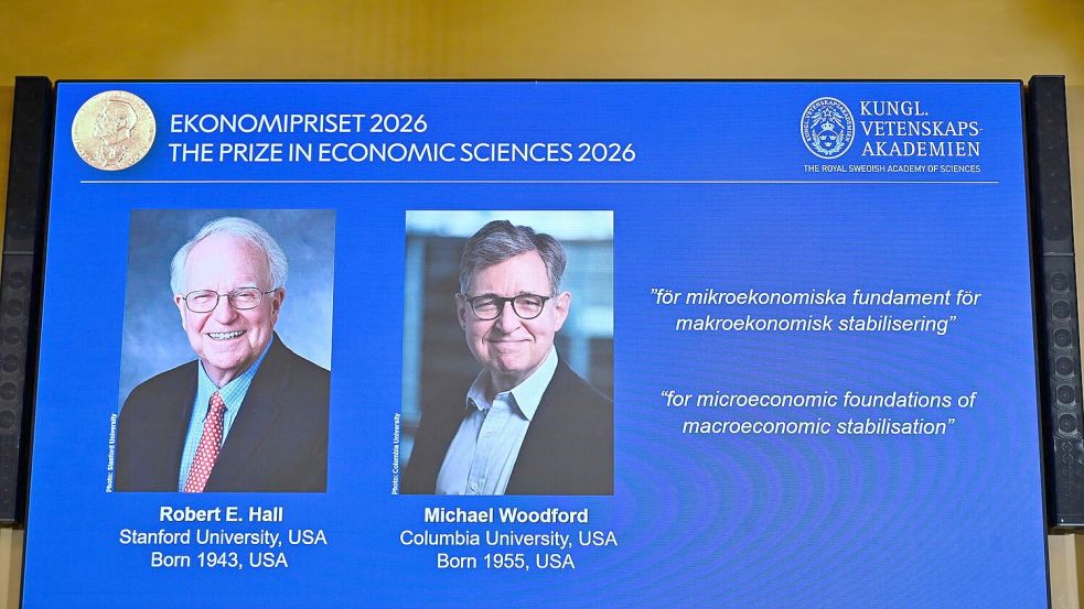 Robert E. Hall und Michael Woodford arbeiten an den US-Eliteuniversitäten Stanford und Columbia. Foto: Anders Wiklund/TT News Agency via AP/dpa