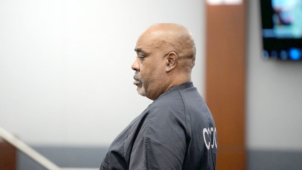 Duane Davis erscheint in Handschellen vor Gericht. (Foto aktuell)  Foto: John Locher/Pool AP/AP/dpa