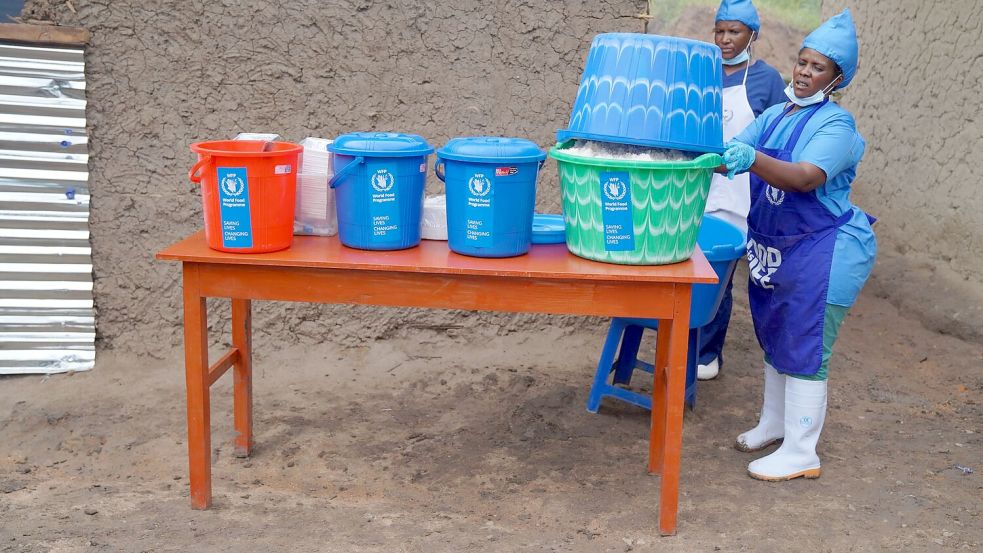 Auch der schwere Ebola-Ausbruch macht den Menschen in der Demokratischen Republik Kongo zu schaffen. (Archivbild) Foto: Dieudonne Dirole/AP/dpa