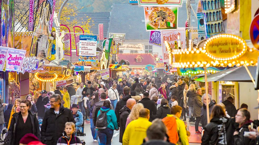 In diesem Jahr werden eine halbe Million Besucher auf dem Gallimarkt erwartet. Foto: Klaus Ortgies/Archiv