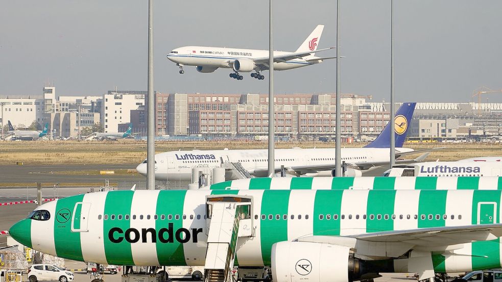 Die Flüge am Frankfurter Flughafen laufen planmäßig.  Foto: Thomas Frey/dpa