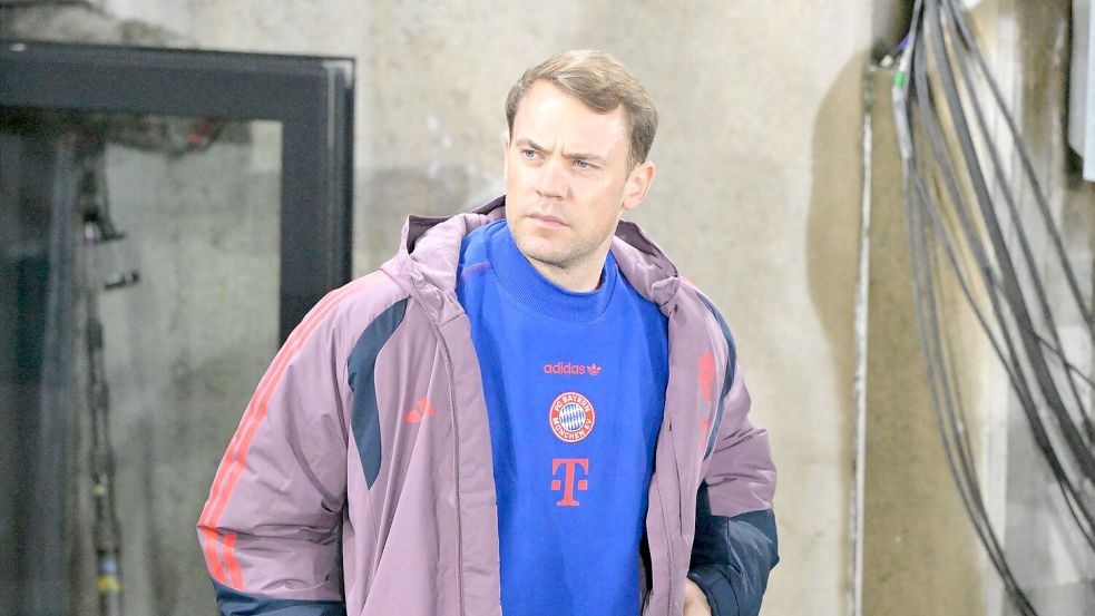 Manuel Neuer muss vielleicht auch gegen die Leipziger aussetzen. (Archivbild) Foto: Peter Kneffel/dpa