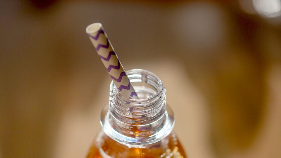 Die Koalition will eine Extra-Steuer auf gezuckerte Getränke einführen - bei Details gibt es aber auch nach dem Kabinettsbeschluss offenbar noch Gesprächsbedarf. (Symbolbild) Foto: Fernando Gutierrez-Juarez/dpa
