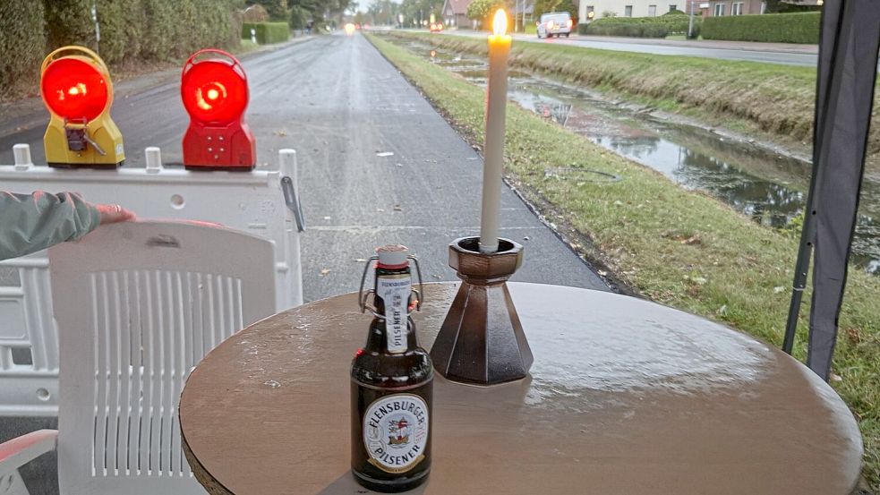 Auf der Westseite der 1. Südwieke feierten Nachbarn spontan ein kleines Straßenfest. Foto: Bernd Haskamp/Privat