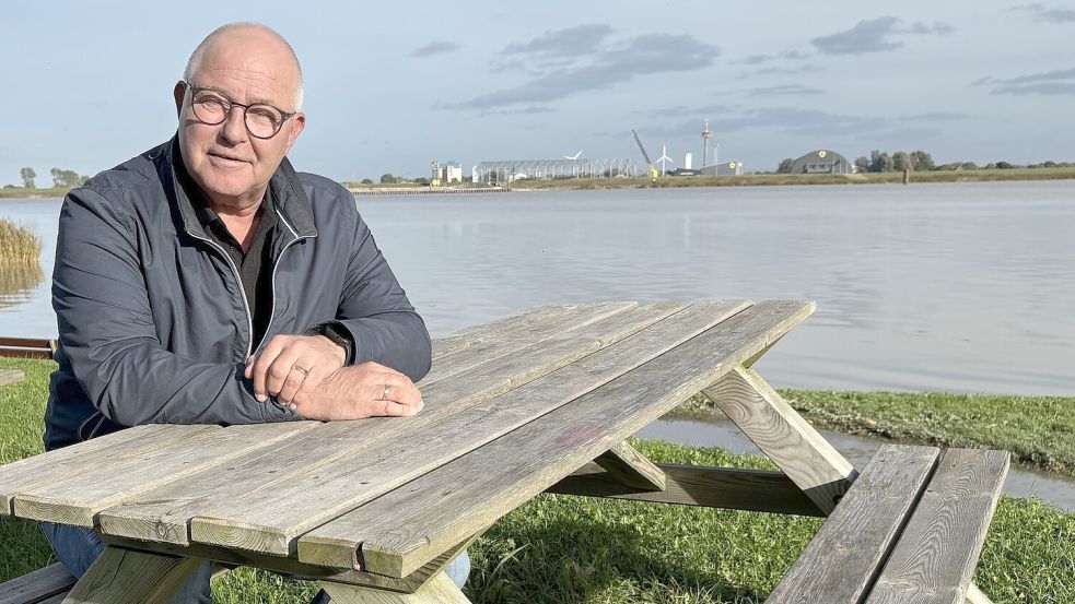 Weite, Wasser und Wind: Das Rheiderland hat Hans-Peter Heikens geprägt. Foto: Oliver Bär