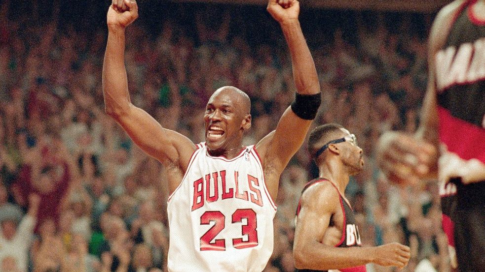 Verzückte die Basketball-Welt: Michael Jordan. Foto: John Swart/AP/dpa
