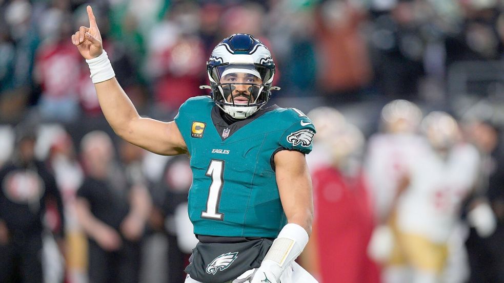 Jalen Hurts darf vorerst kein Football spielen. (Archivbild) Foto: Chris Szagola/AP/dpa