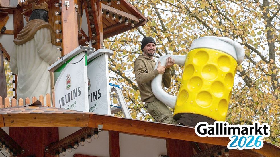 Am Montag hat der Abbau des Gallimarktes 2026 begonnen. Fahrgeschäfte wurden auseinandergenommen und auf Sattelschlepper verstaut. Auch Buden wurden bereits abgebaut. Foto: Klaus Ortgies