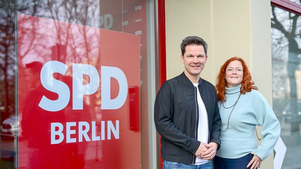 Die Berliner SPD wird von Steffen Krach und Bettina König geführt. (Archivfoto) Foto: Sebastian Christoph Gollnow/dpa