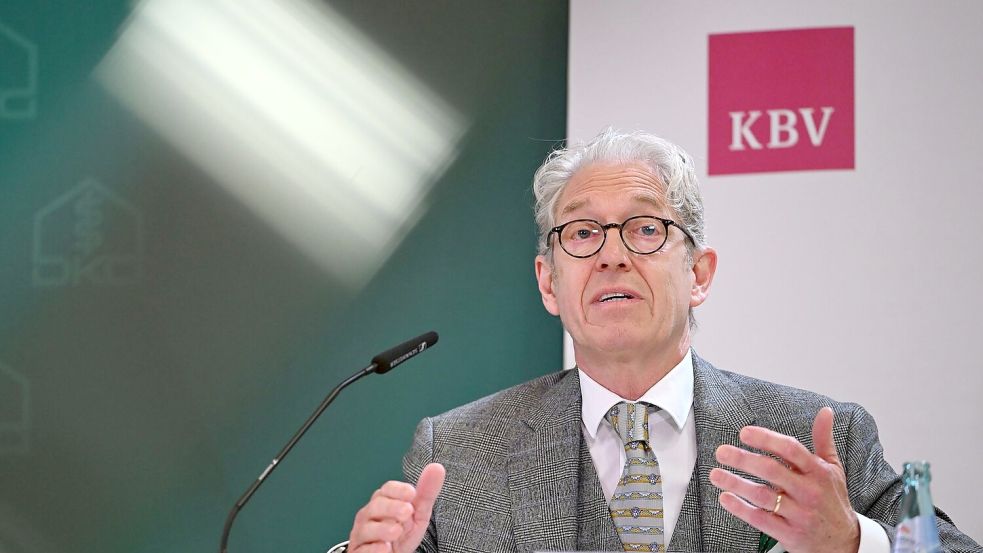 Nur bei zusätzlichem Geld für die ambulante Versorgung wird es nach Aussage von KBV-Chef Andreas Gassen mehr Termine geben können. (Archivbild) Foto: Markus Lenhardt/dpa