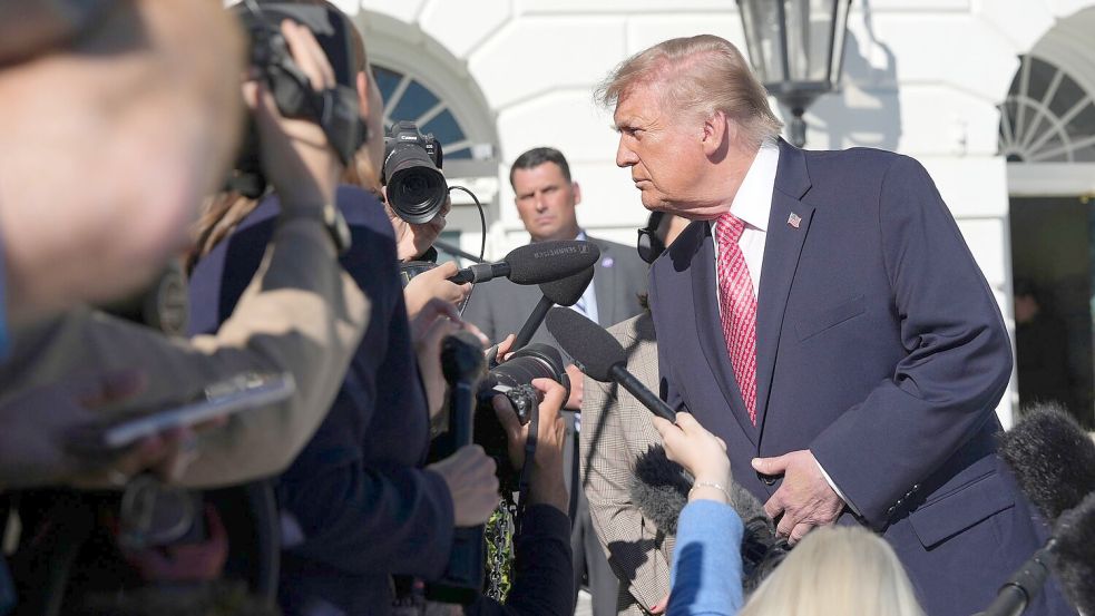 Trump teilt erneut gegen die Ukraine aus. Foto: Alex Brandon/AP/dpa