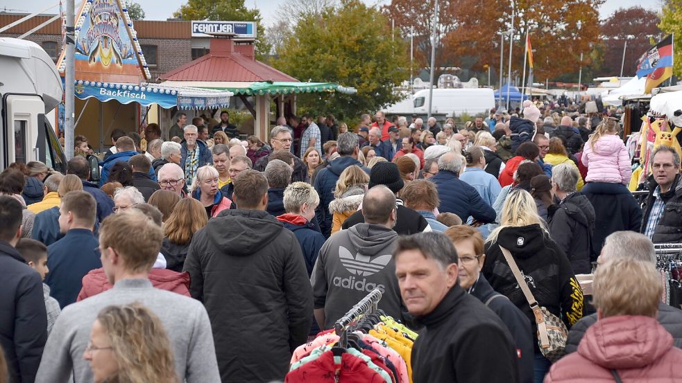 In Ostrhauderfehn wird an diesem Sonntag Straßenfest gefeiert. Auch am Samstag gibt es schon Programm. Foto: Archiv