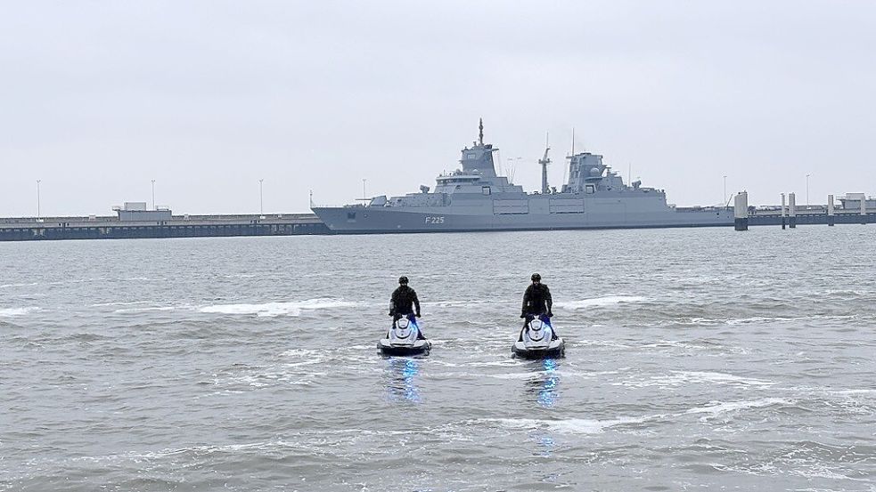190 PS-Motoren und bis zu 40 Knoten (knapp über 70 km/h) schnell: Die „Biber“ übernehmen seit einigen Wochen in Marinestützpunkten wichtige Sicherungsaufgaben. Foto: Melanie Hanz