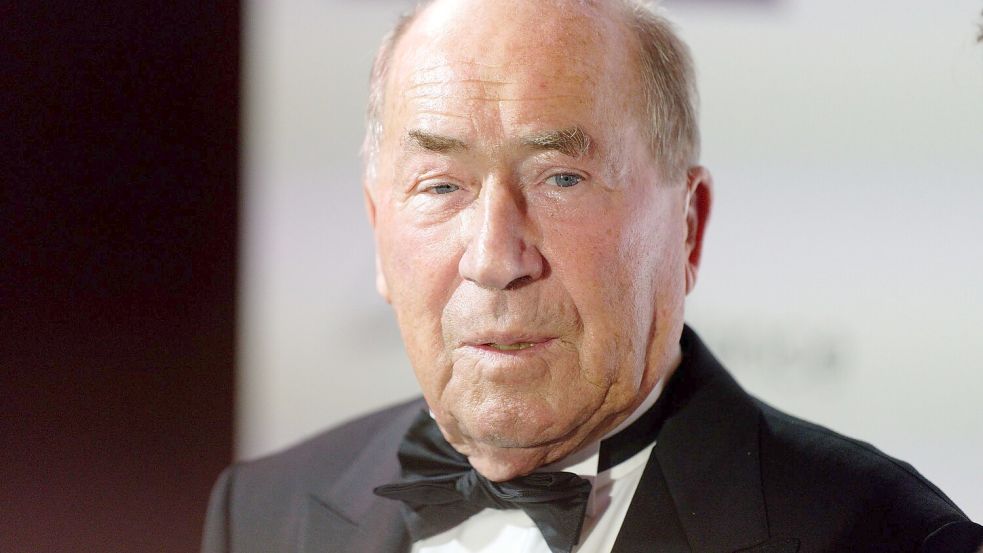 Seit Jahrzehnten leitet Erwin Müller als Inhaber und Geschäftsführer die Geschicke der Drogeriemarktkette Müller. (Archivbild) Foto: Henning Kaiser/dpa