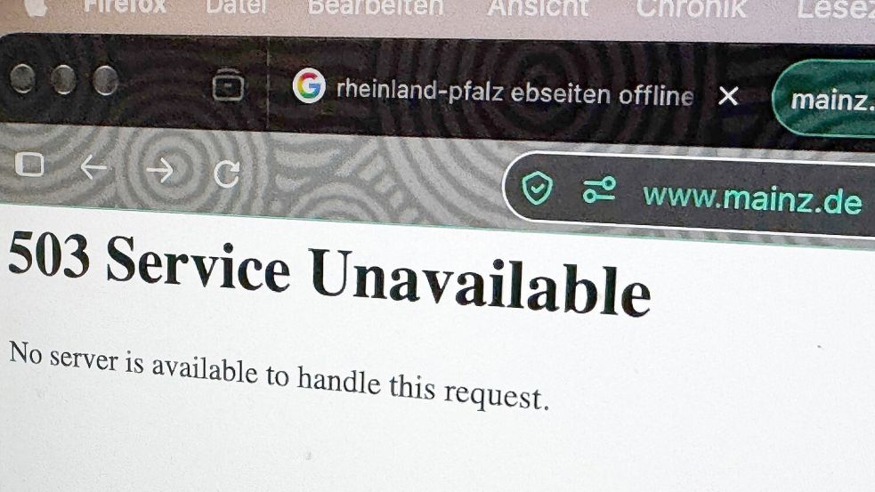 Verbraucher können indirekt betroffen sein - etwa durch Ausfälle wichtiger Onlinedienste oder potenzielle Datenabflüsse auf nicht rechtzeitig geschützten Webseiten. Foto: Thomas Frey/dpa