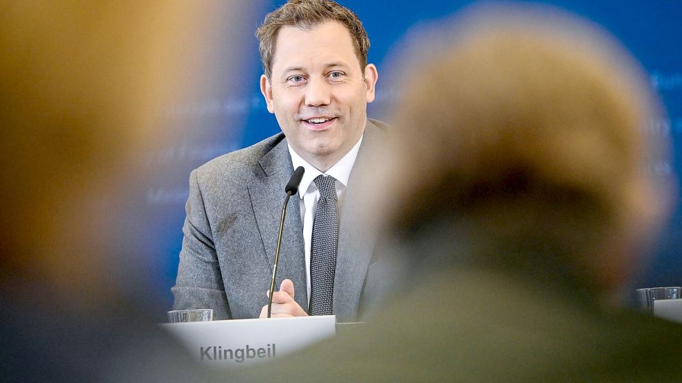 Klingbeil hat schlechte Nachrichten für die Union.  Foto: Britta Pedersen/dpa
