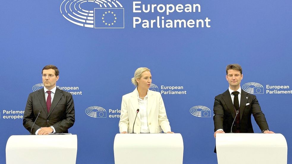 „A New Deal for Europe“: AfD-Chefin Alice Weidel und die AfD-Europa-Abgeordneten René Aust (r.) und Alexander Sell stellen ihre Ideen für eine neue EU in Brüssel vor. Foto: dpa/Ann-Krisitn Wenzel