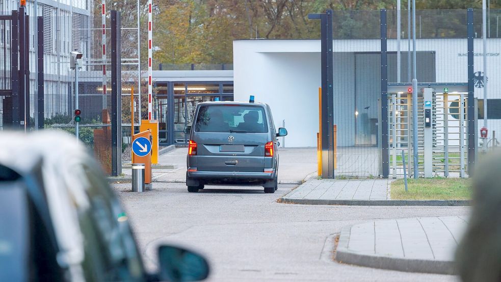 Der Ermittlungsrichter setzte den Haftbefehl in Vollzug. Foto: Philipp von Ditfurth/dpa