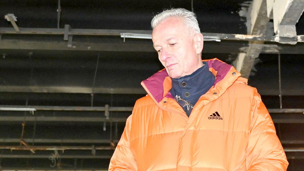 Karl-Leo Spettmann, hier bei einer Versteigerung im nordrhein-westfälischen Nachrodt. Foto: Susanne Fischer-Bolz/Märkischer Zeitungsverlag