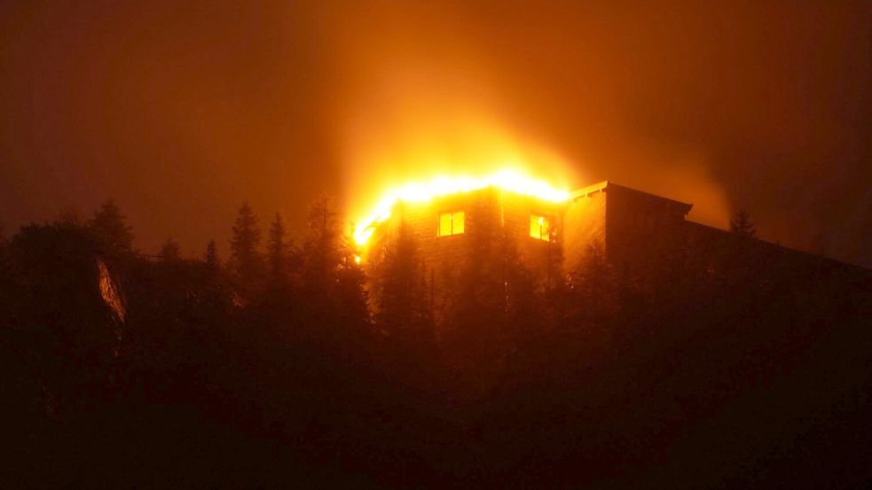 Das Kehlsteinhaus ist bei einem Brand völlig zerstört worden.  Foto: --/Kilian Pfeiffer/dpa