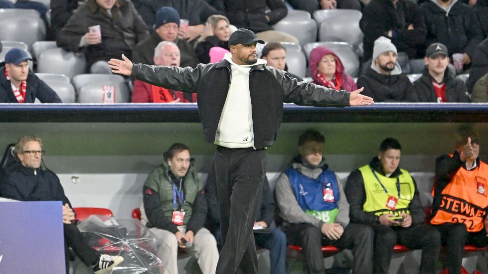 Gegen Arsenal stand Vincent Kompany nach „einem saftigen Virus“ schon wieder am Spielfeldrand. Zu Früh? (Archivbild) Foto: Peter Kneffel/dpa