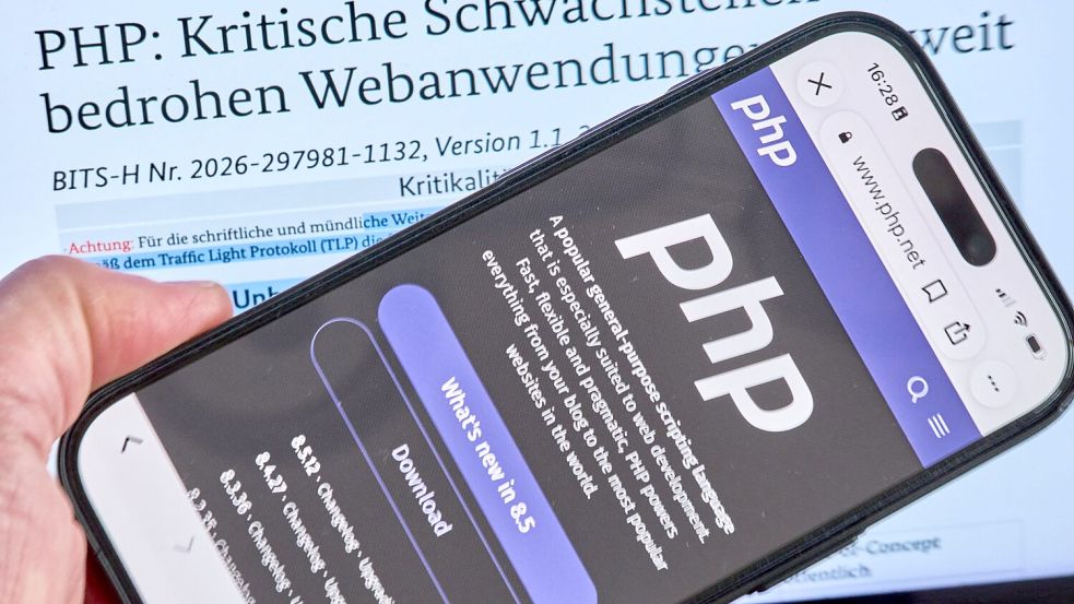 Dank KI können Angreifer eine veröffentlichte Sicherheitslücke heute in Minuten oder Stunden für Attacken nutzen. Die Entwicklung werde noch eine Weile andauern, glaubt ein Experte der Cyberagentur des Bundes. (Symbolbild= Foto: Jens Büttner/dpa