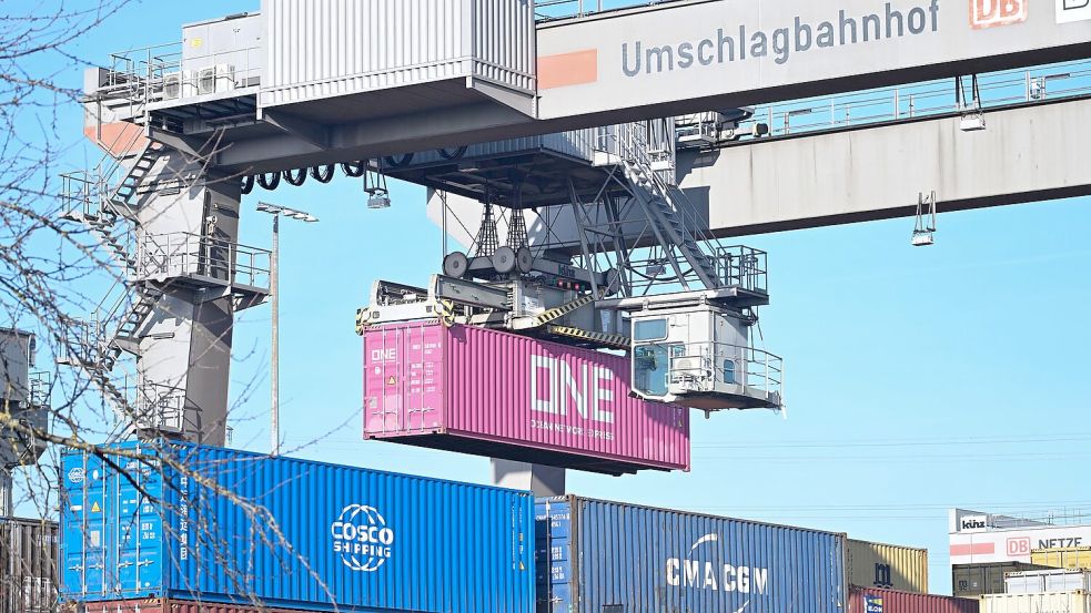 Mit der Konjunktur in Deutschland scheint es weiter aufwärts zu gehen. (Symbolbild) Foto: Bernd Weißbrod/dpa