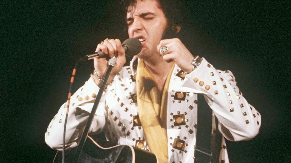 Hätte das Unternehmen Anthropic eine Genehmigung dafür gebraucht, um die Musik des King of Rock’n’Roll für seine KI einzuspeisen? (Archivbild) Foto: UPI/dpa