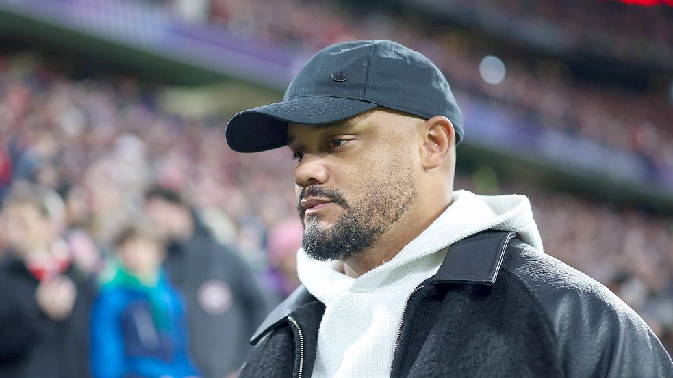 Trägt Bayern-Trainer Vincent Kompany selbst die Schuld an seinem jüngsten Zusammenbruch? Foto: IMAGO/Nordphoto/Schneider