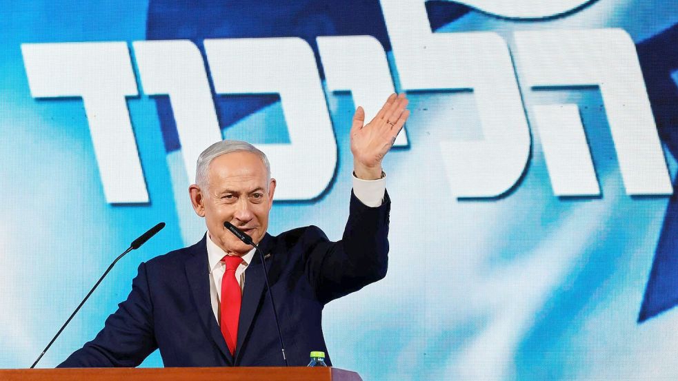 Der israelische Ministerpräsident Benjamin Netanjahu hat nach der Wahl in Israel zur Bildung einer starken rechtsgerichteten Regierung ohne Beteiligung arabischer Parteien aufgerufen. Foto: Olivier Fitoussi/dpa