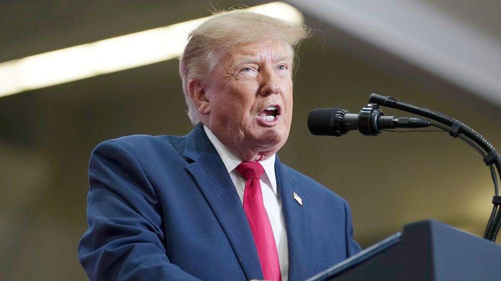 US-Präsident Donald Trump befindet sich gerade im Wahlkampf-Endspurt vor den Midterms. (Archivbild) Foto: Julia Demaree Nikhinson/AP/dpa