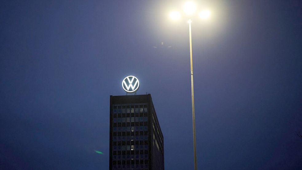 Volkswagen steuert auf ein Verlustjahr zu.  Foto: Julian Stratenschulte/dpa