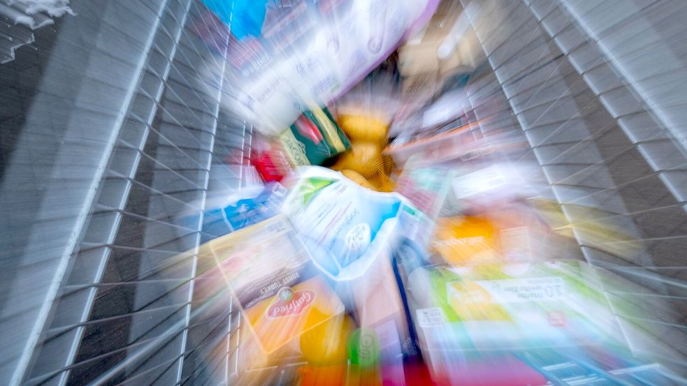 Die Lebensmittelpreise ziehen seit Monaten deutlich weniger an als die Preise für Energie. (Symbolbild) Foto: Jens Büttner/dpa