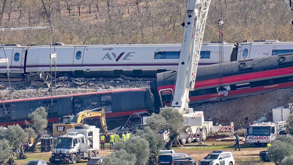 Der Verkehrsminister schloss einen Rücktritt aus. Foto: Bernat Armangue/AP/dpa