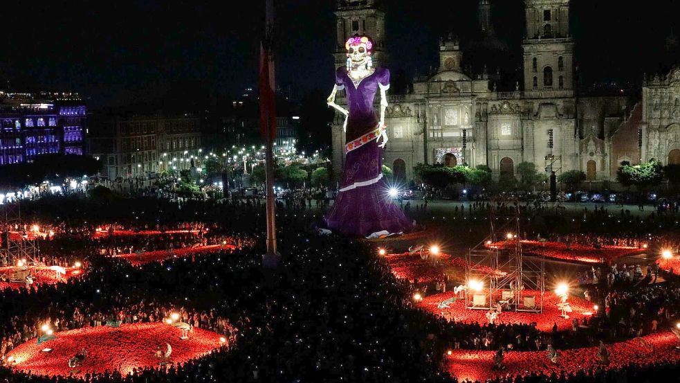 Der Tag der Toten ist ein farbenfrohes mexikanisches Fest.  Foto: Nadia Tecuapetla/ZUMA Press Wire/dpa