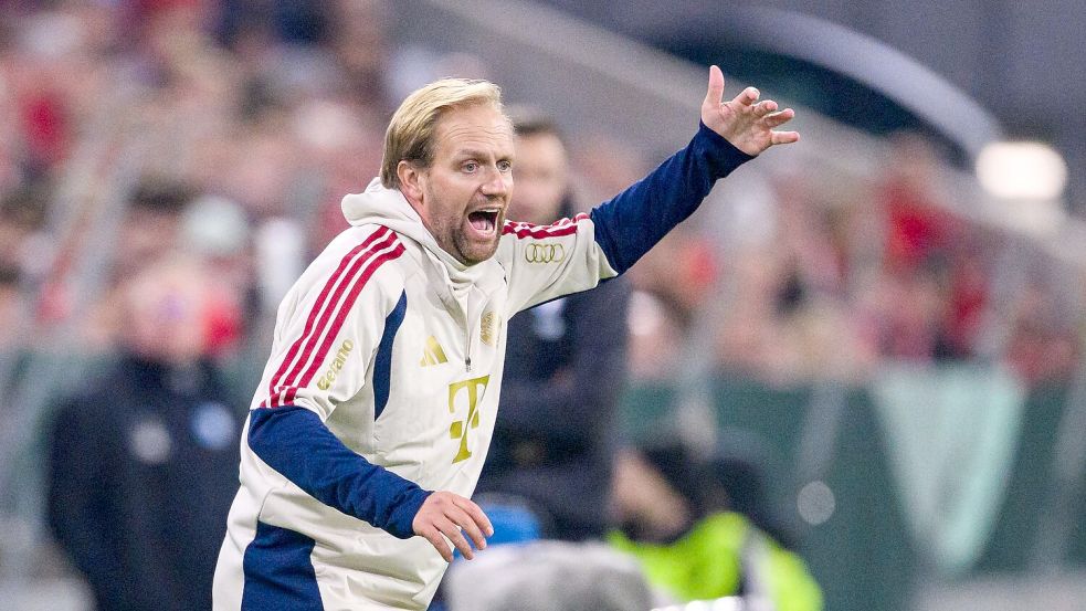 Sehr aktiv am Spielfeldrand: Aaron Danks. Foto: Tom Weller/dpa